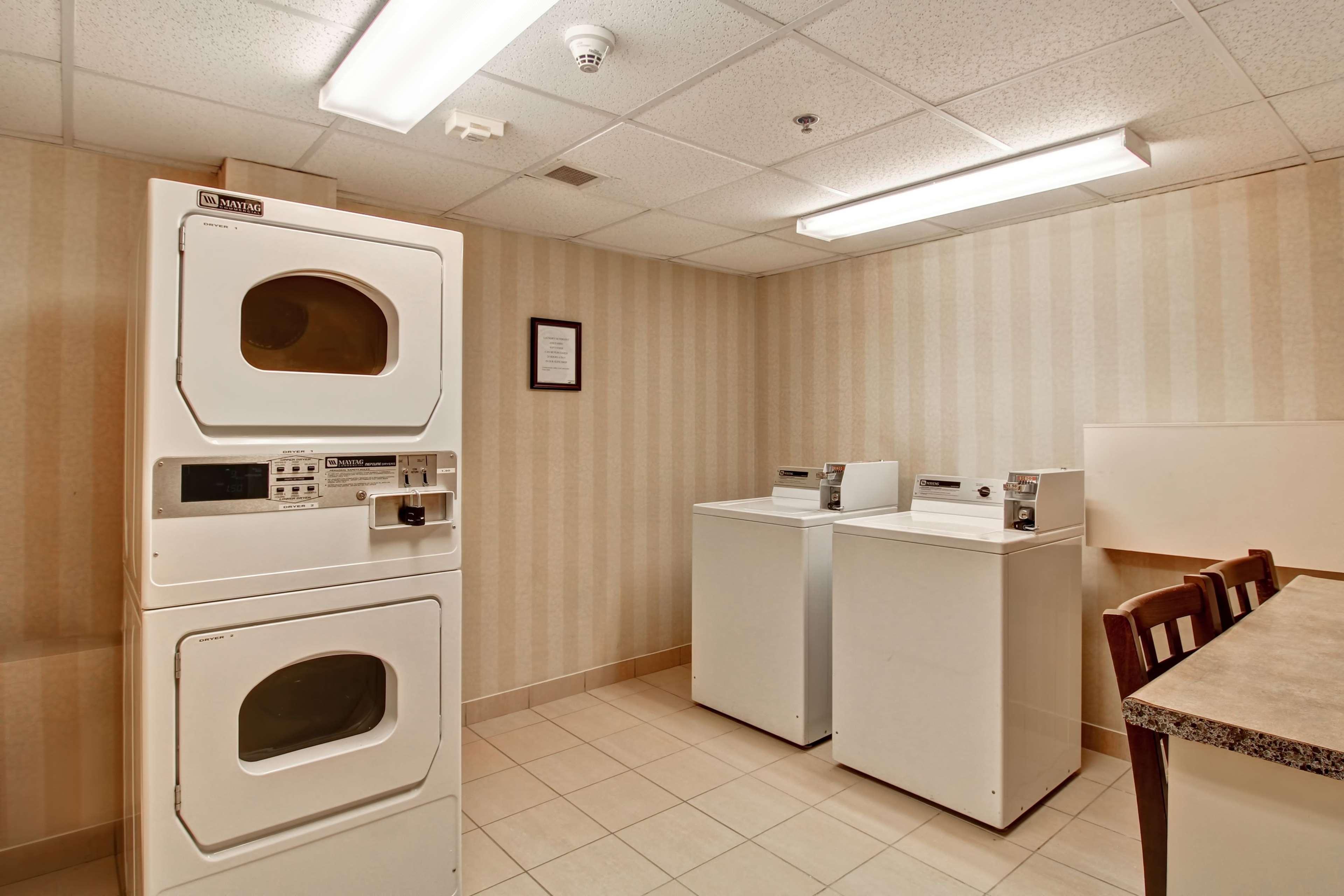 Homewood Suites By Hilton Toronto Mississauga Buitenkant foto